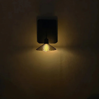 Solar Pleated Wall Lantern 1
